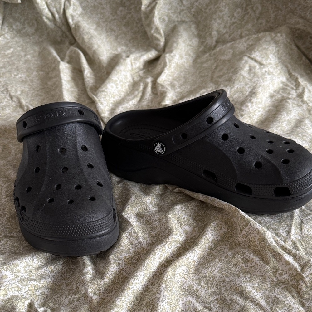 CROCS Baya Platform Black Slip-On Clogs